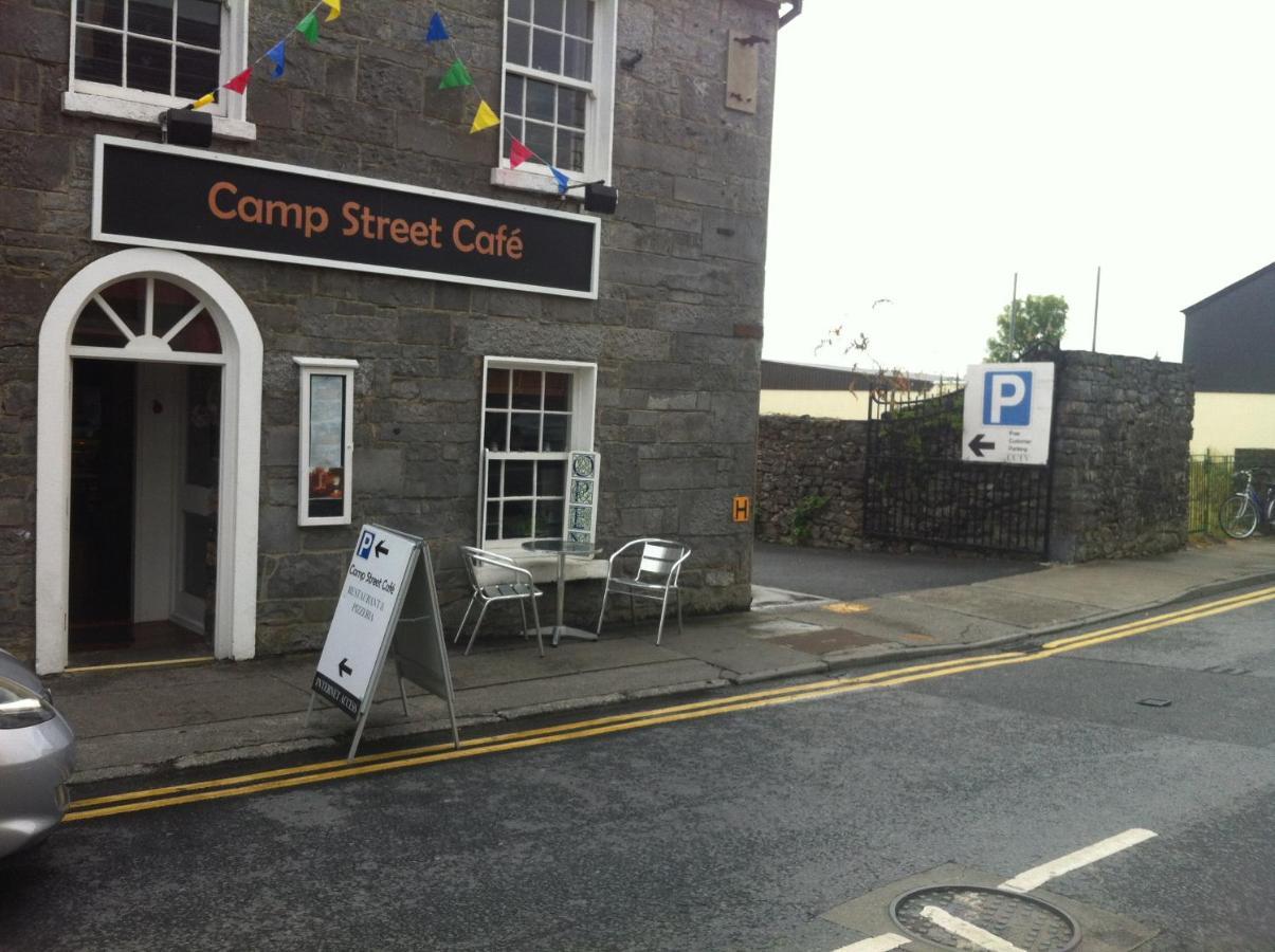 Room 2 Camp Street B&B & Self Catering Oughterard Exterior photo